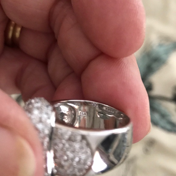 BOGO FREE 🌸Silver rhinestone buckle ring size 7 1/2 to 8,🌸 - Picture 4 of 5